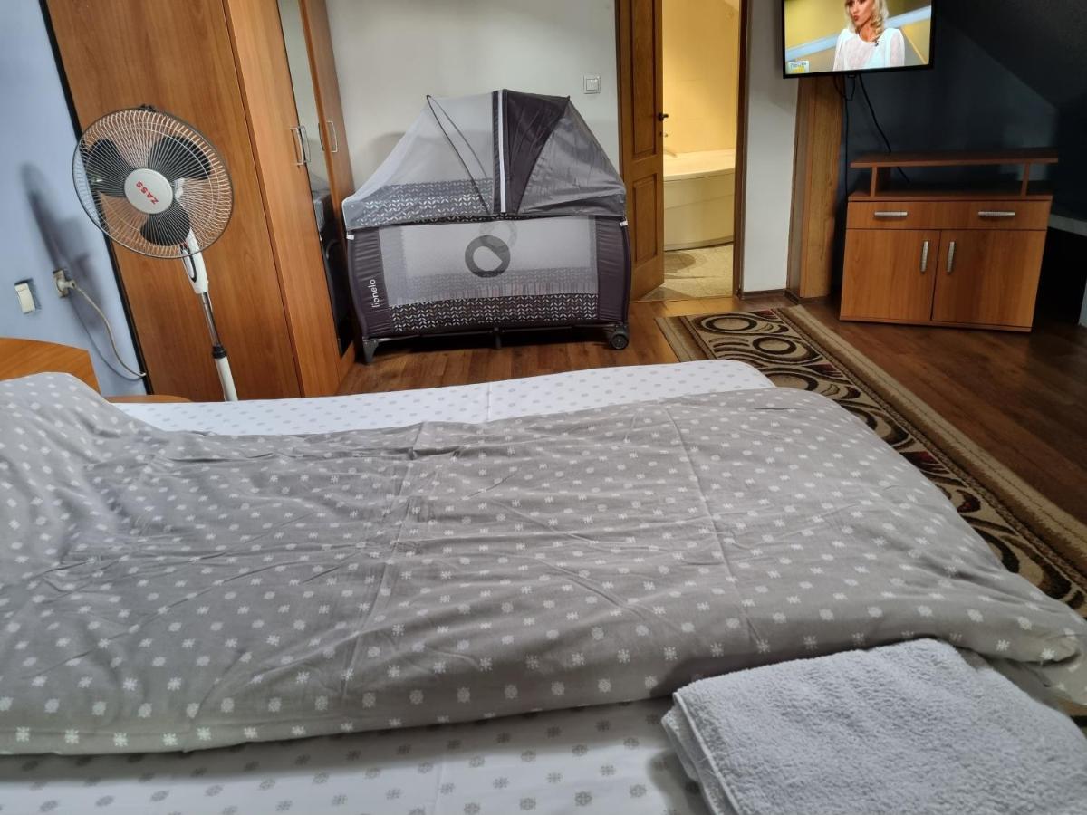Penthouse Apartament 2 Floors, 2 Bedroom , 2 Bath, 120 Sqm , Inside Yard Parking Cluj-Napoca Eksteriør billede