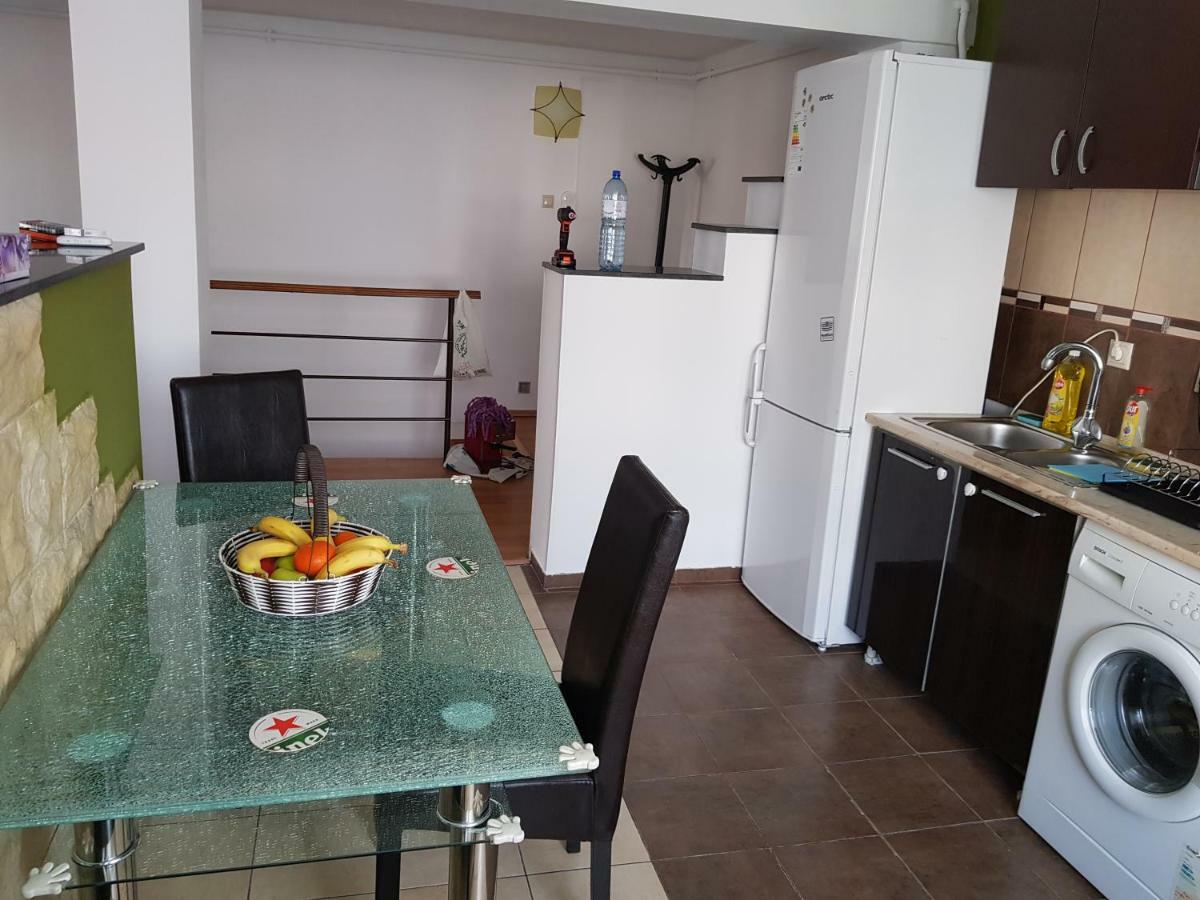 Penthouse Apartament 2 Floors, 2 Bedroom , 2 Bath, 120 Sqm , Inside Yard Parking Cluj-Napoca Eksteriør billede